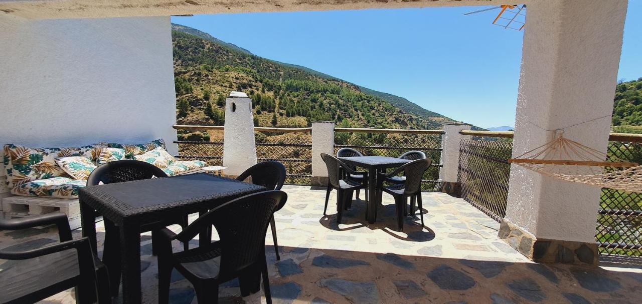 El Capricho De Trevelez Apartment ภายนอก รูปภาพ