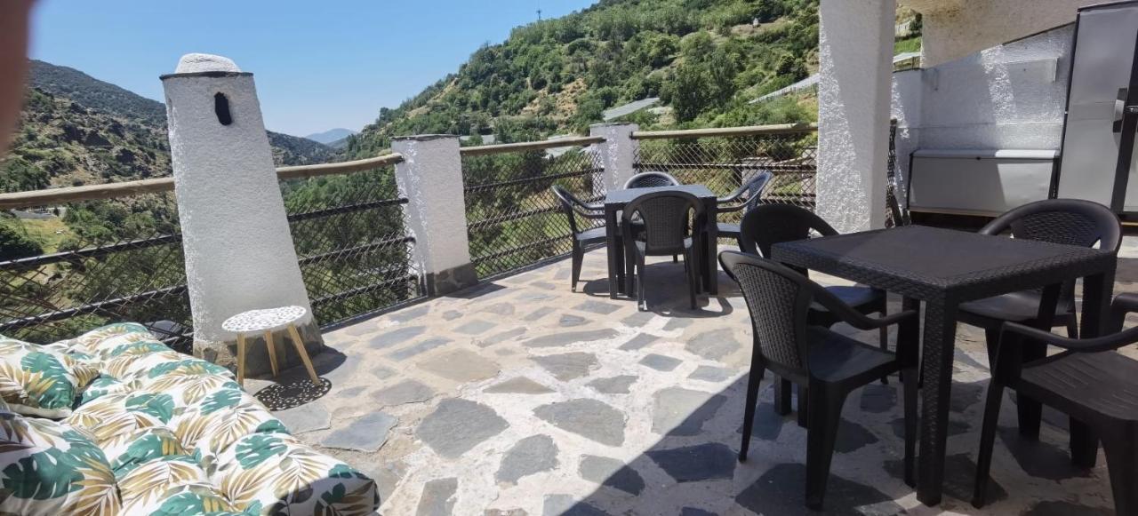 El Capricho De Trevelez Apartment ภายนอก รูปภาพ