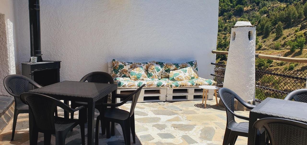 El Capricho De Trevelez Apartment ภายนอก รูปภาพ