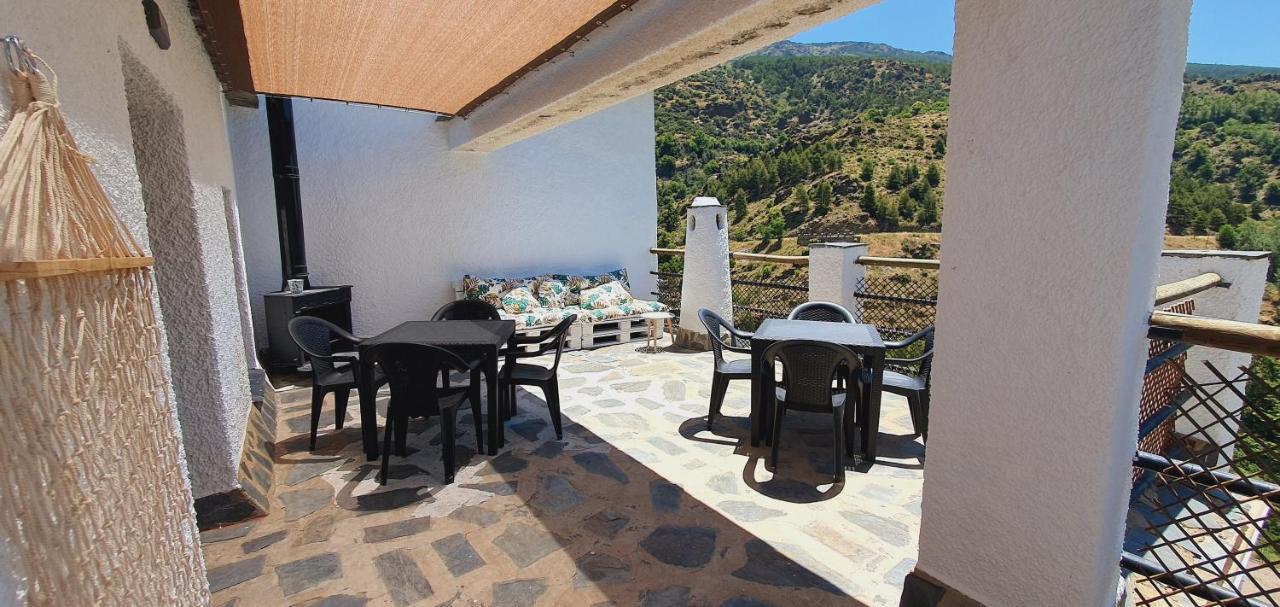 El Capricho De Trevelez Apartment ภายนอก รูปภาพ
