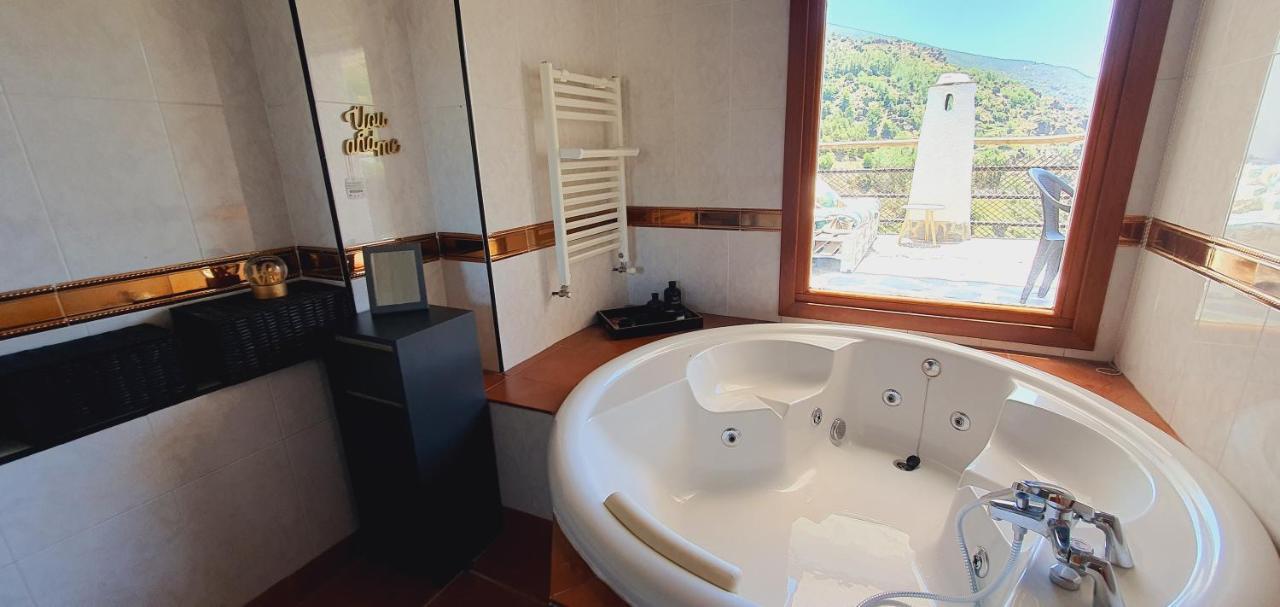 El Capricho De Trevelez Apartment ภายนอก รูปภาพ